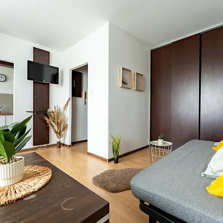 Urban Nest By Bookinghost Apartamento Gdynia